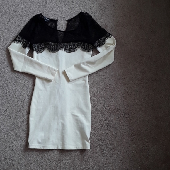 bebe Dresses & Skirts - 🐖Bebe cream and black lace dress size xs